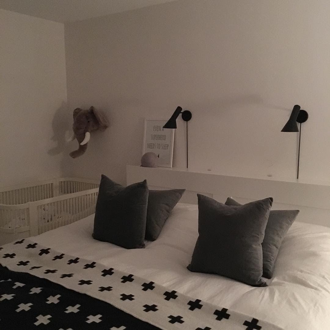 Arvo Adjustable Wall Light