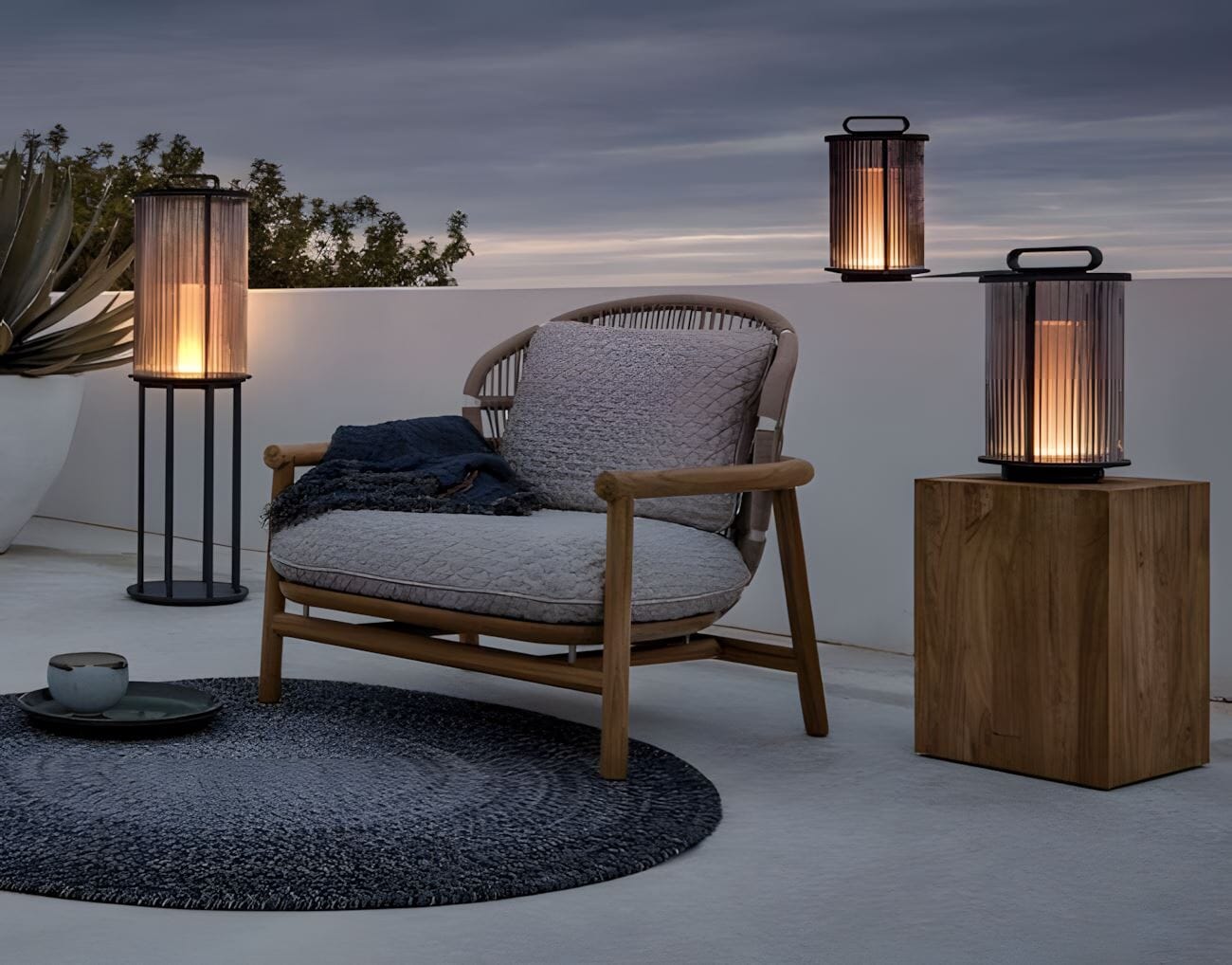 Luma Outdoor LED Lantern Light