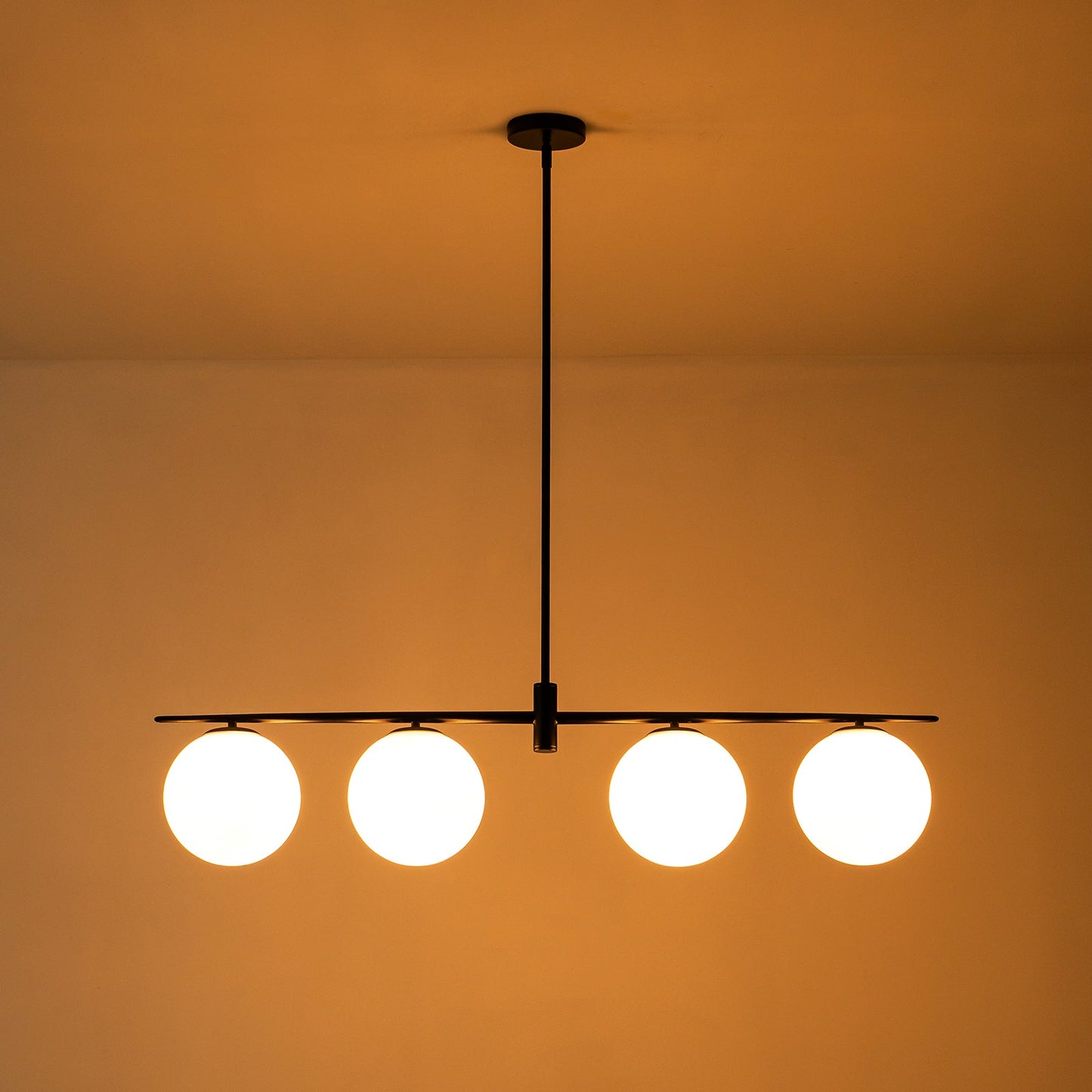 Globo Linear Pendant Light