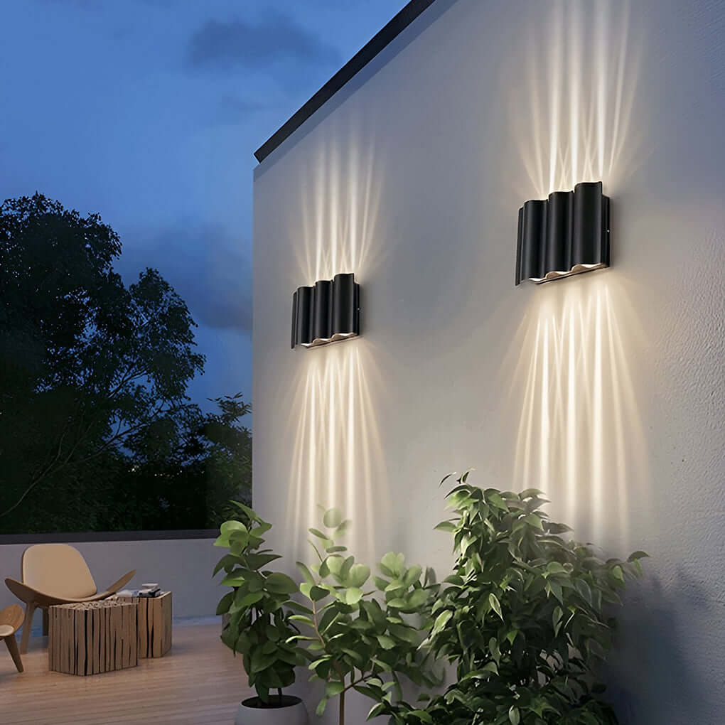 WaveGlow Outdoor Wall Sconce