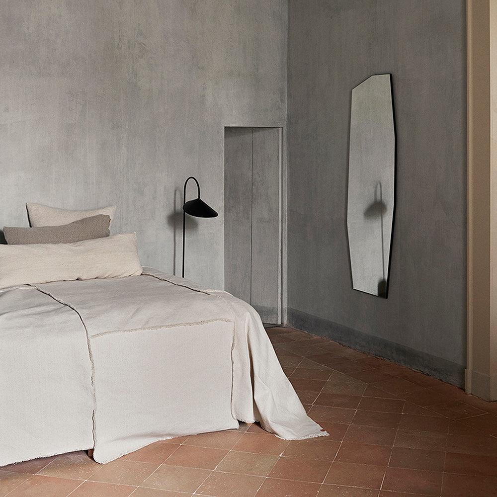 Arcora Curved Wall Light