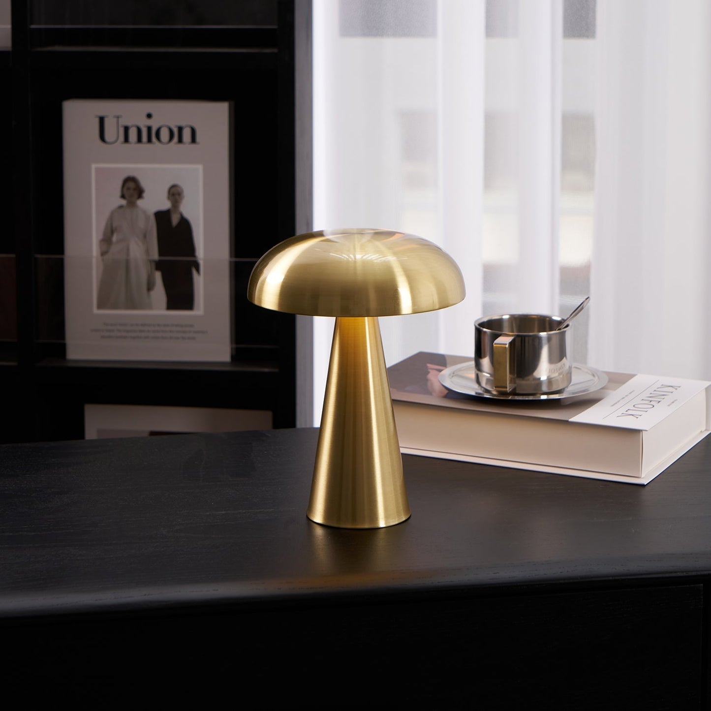 Como Table Lamp (built-in battery)