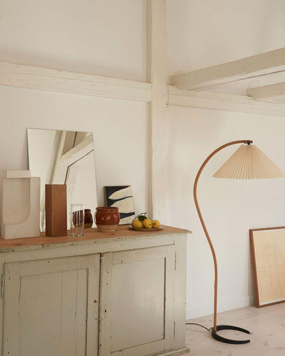 Nordlyn Curved Floor Lamp