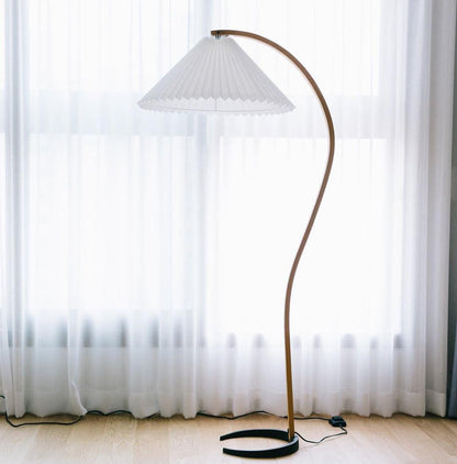 Nordlyn Curved Floor Lamp