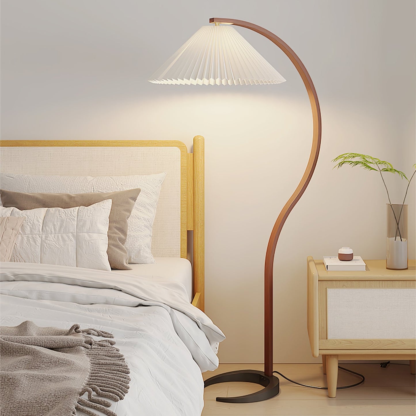 Nordlyn Curved Floor Lamp