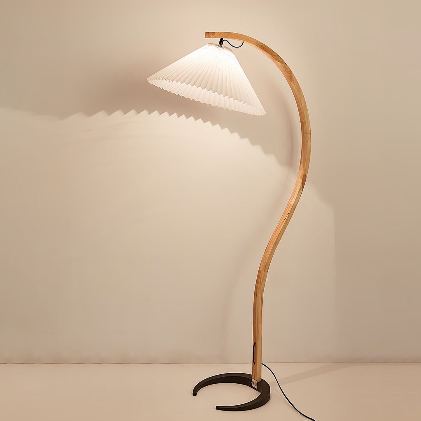 Nordlyn Curved Floor Lamp