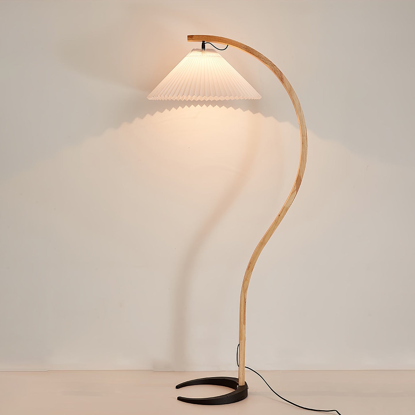 Nordlyn Curved Floor Lamp
