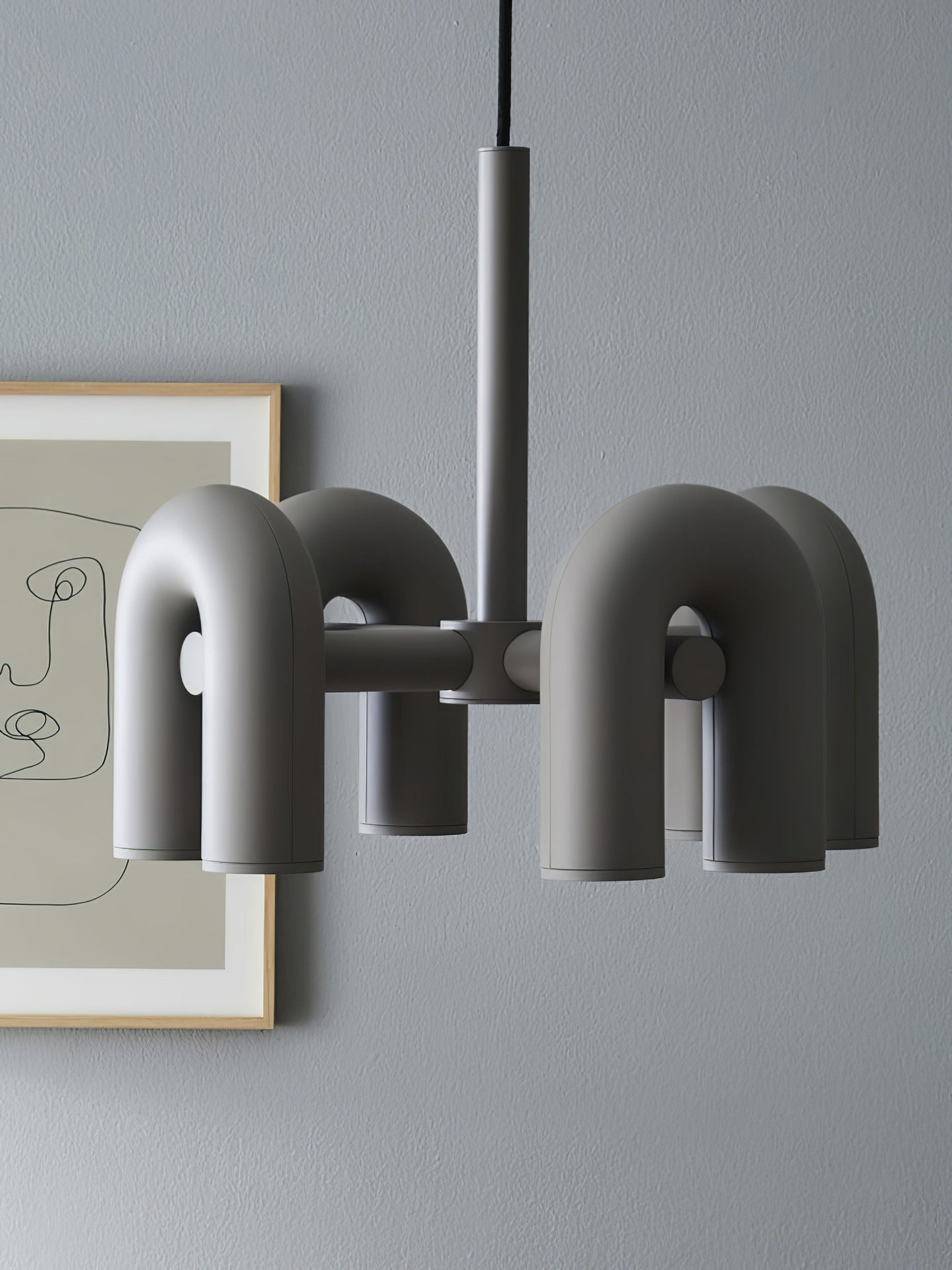 Lunaris Curve Chandelier