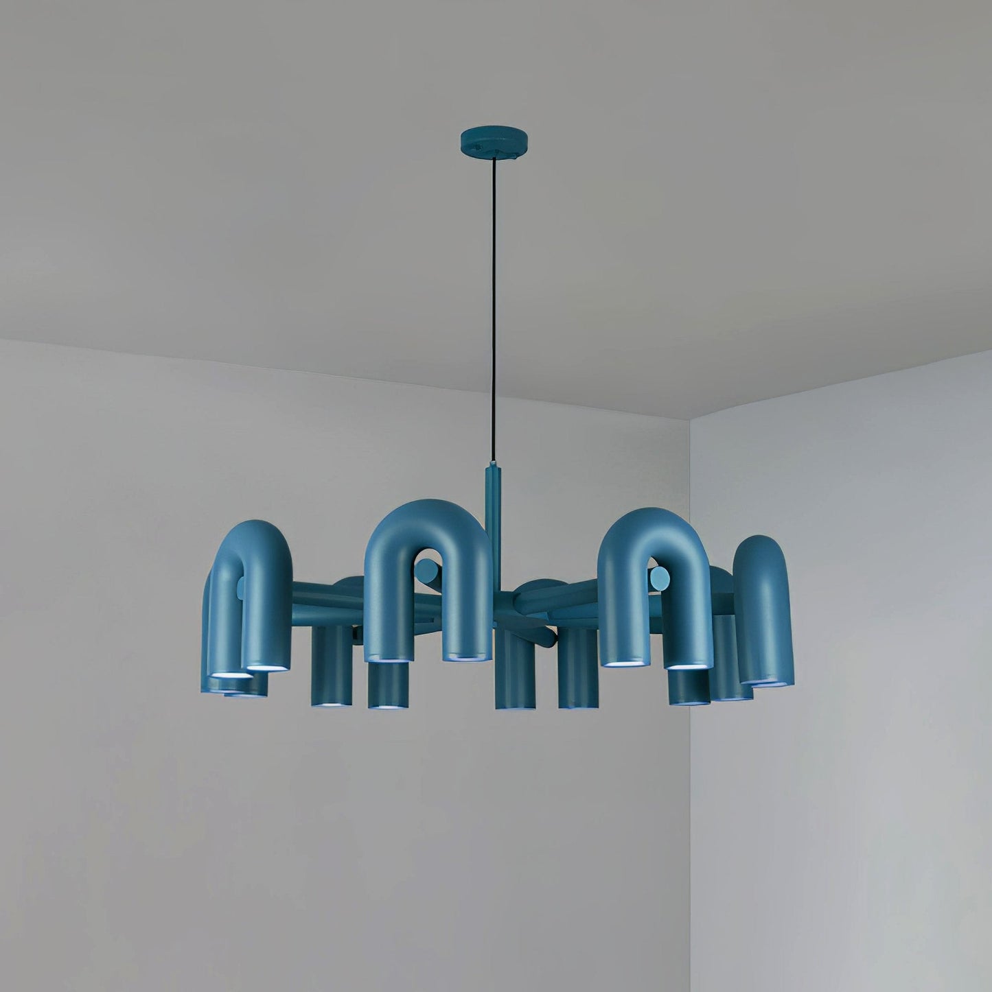 Lunaris Curve Chandelier