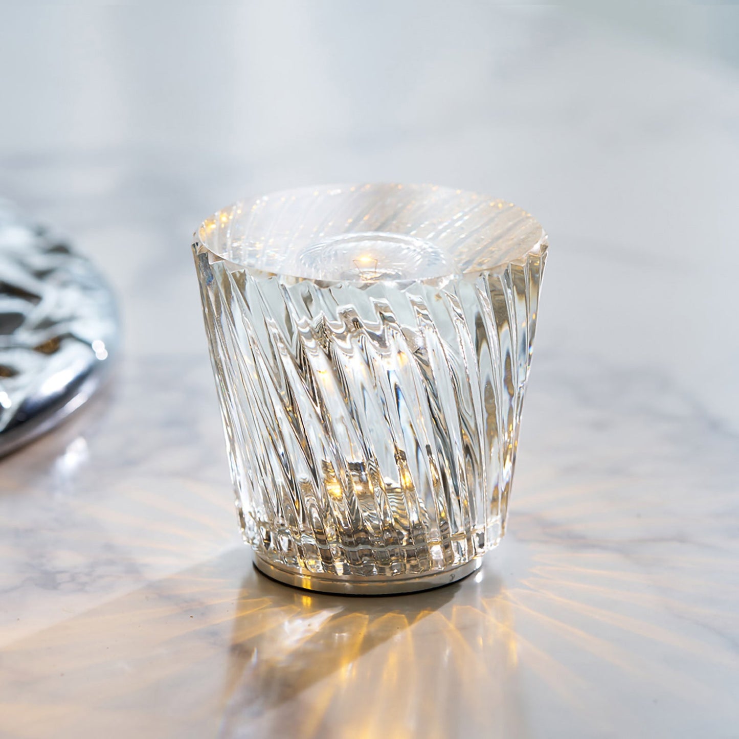 Crystal Diamond Table Lamp (Built-in Battery)