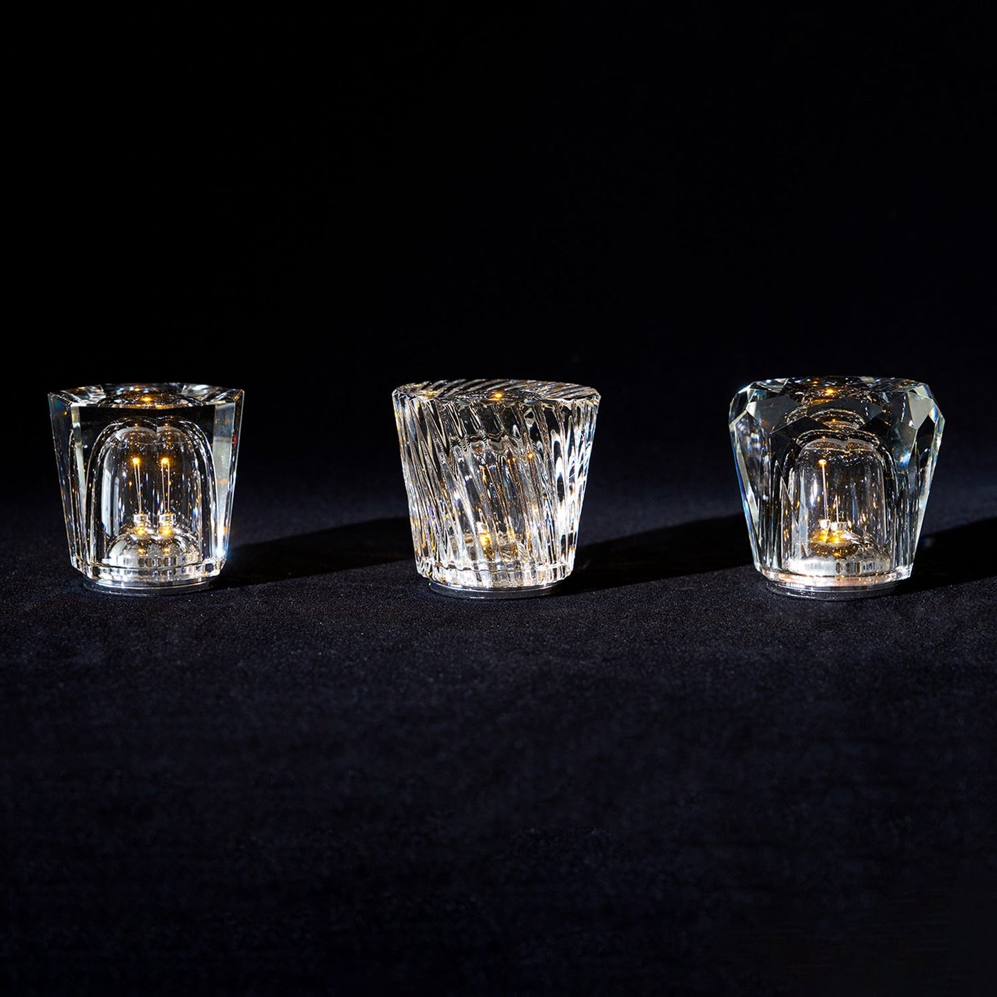 Crystal Diamond Table Lamp (Built-in Battery)