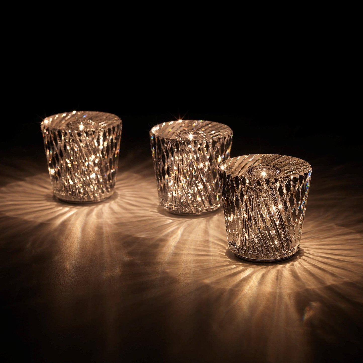 Crystal Diamond Table Lamp (Built-in Battery)