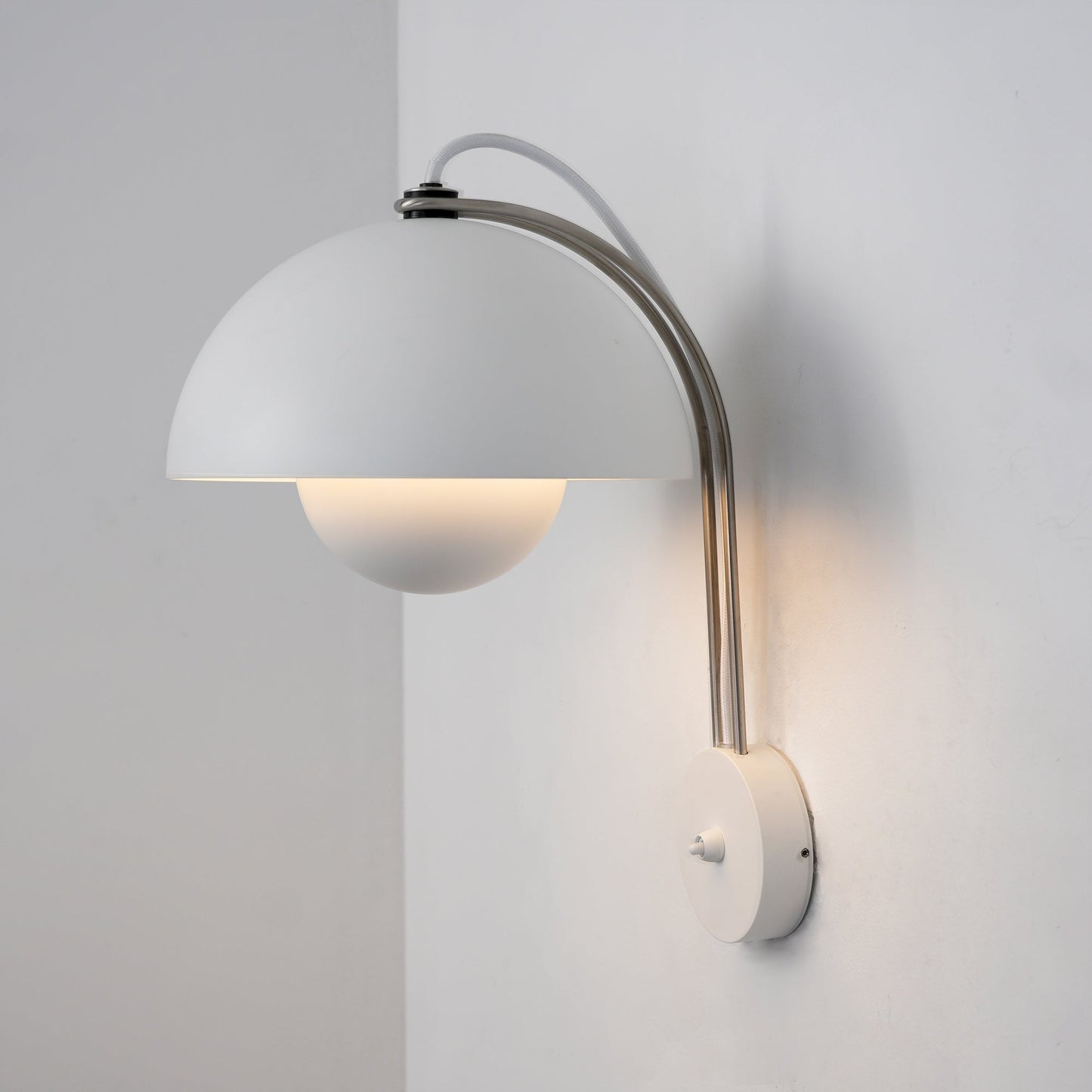 Flowerpot VP9 Wall Lamp