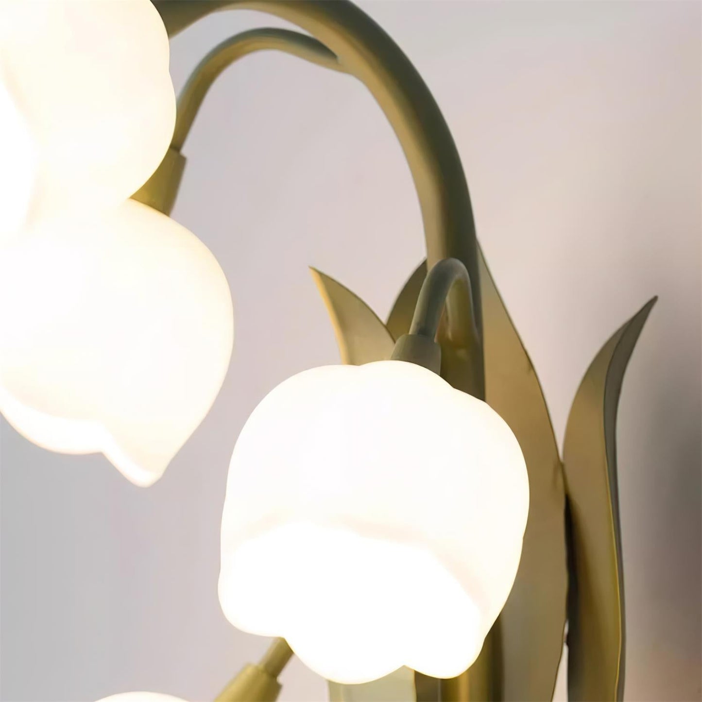 Green Lily Wall Lamp