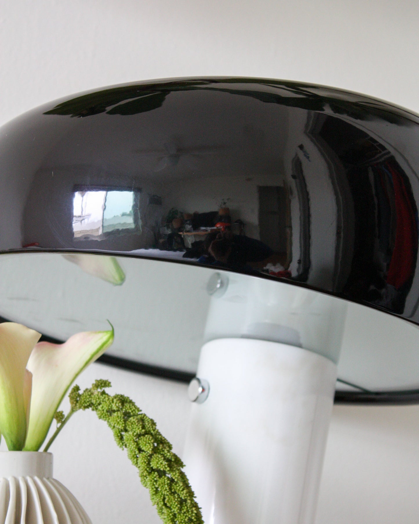 Modern Peanut Table Lamp