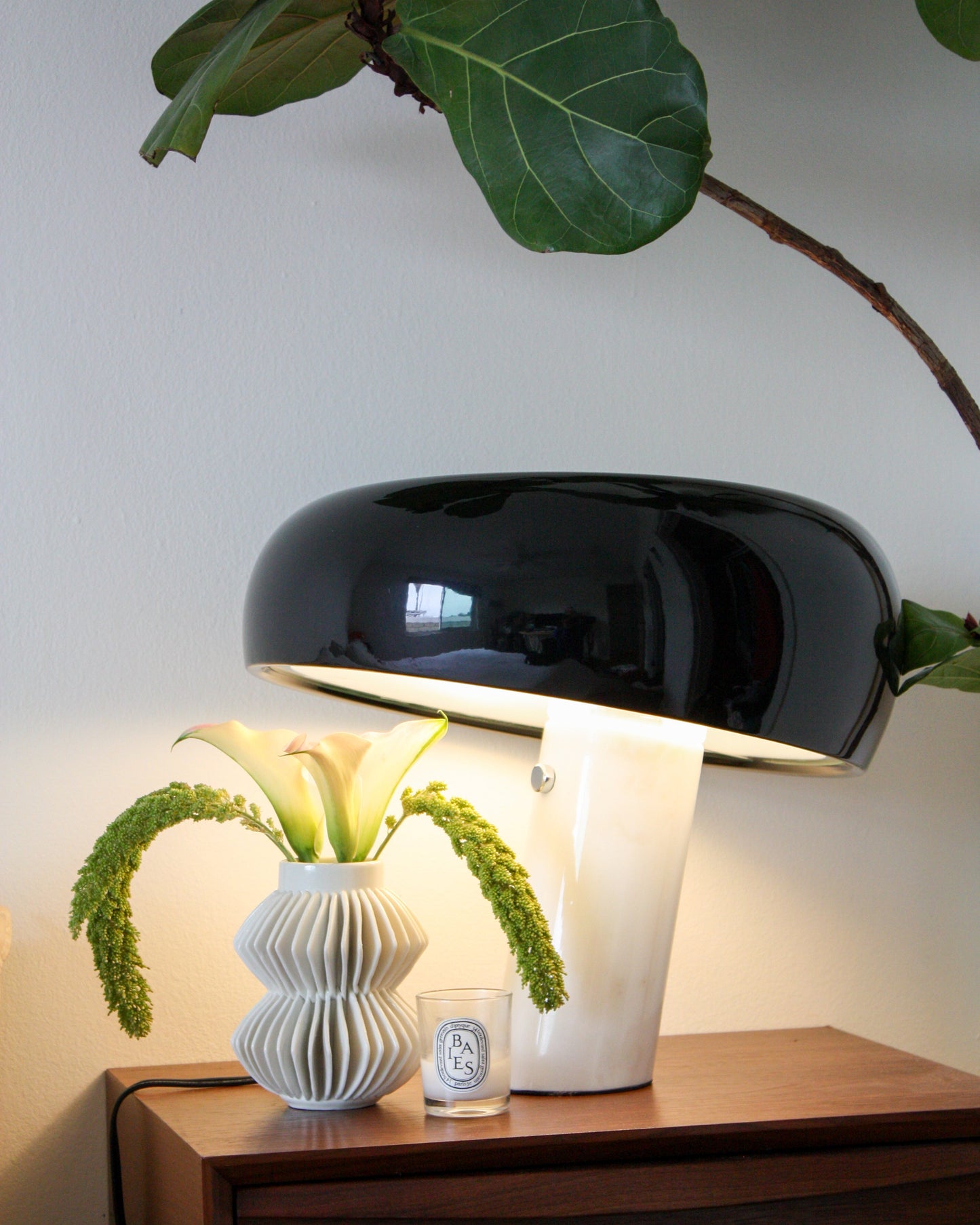 Modern Peanut Table Lamp