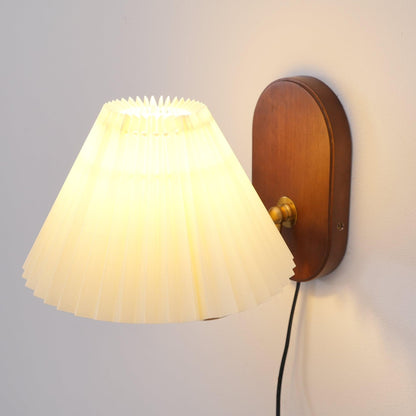 Louise Plug-In Wall Lamp