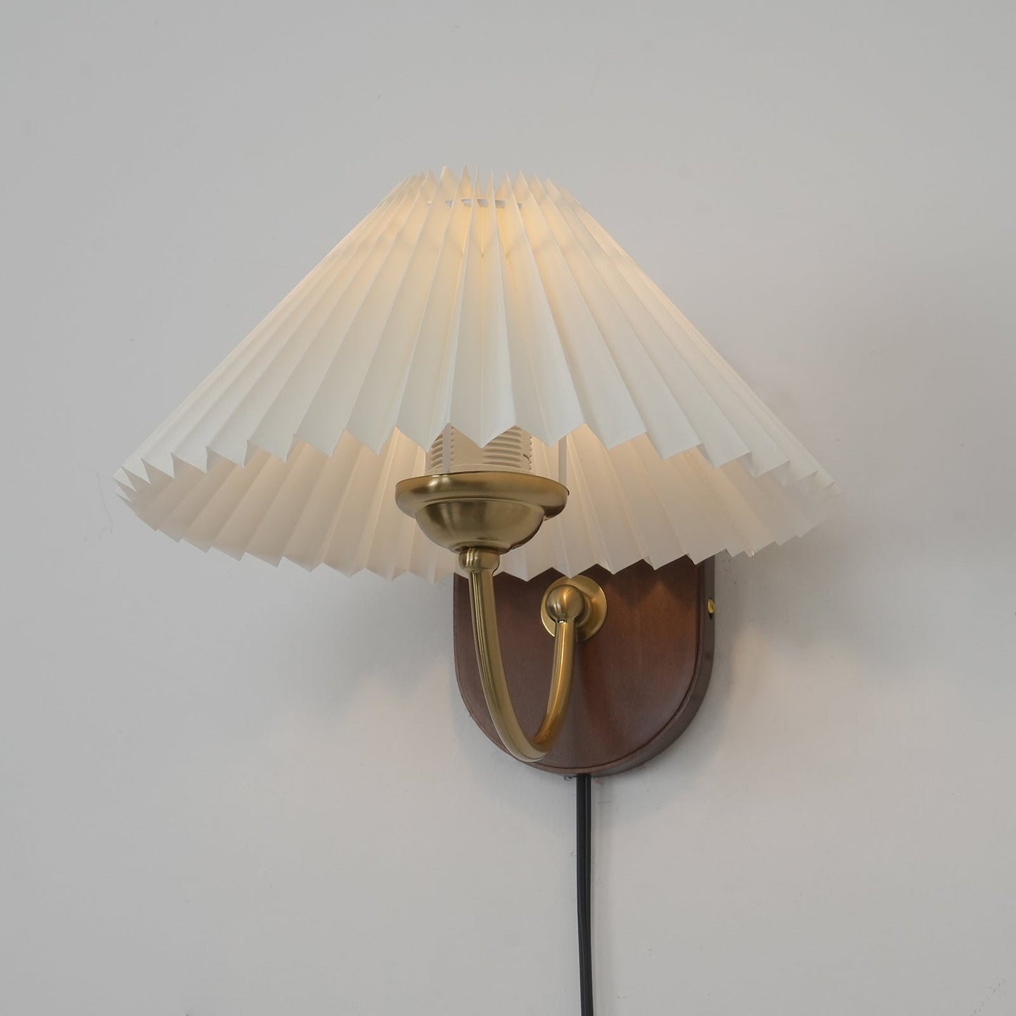 Louise Plug-In Wall Lamp