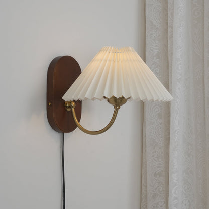 Louise Plug-In Wall Lamp