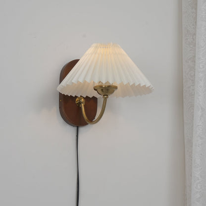 Louise Plug-In Wall Lamp