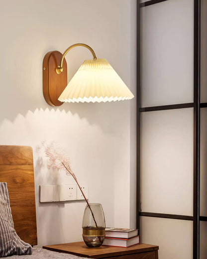 Louise Plug-In Wall Lamp