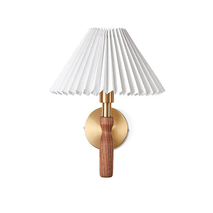 Maison Wooden Wall Lamp
