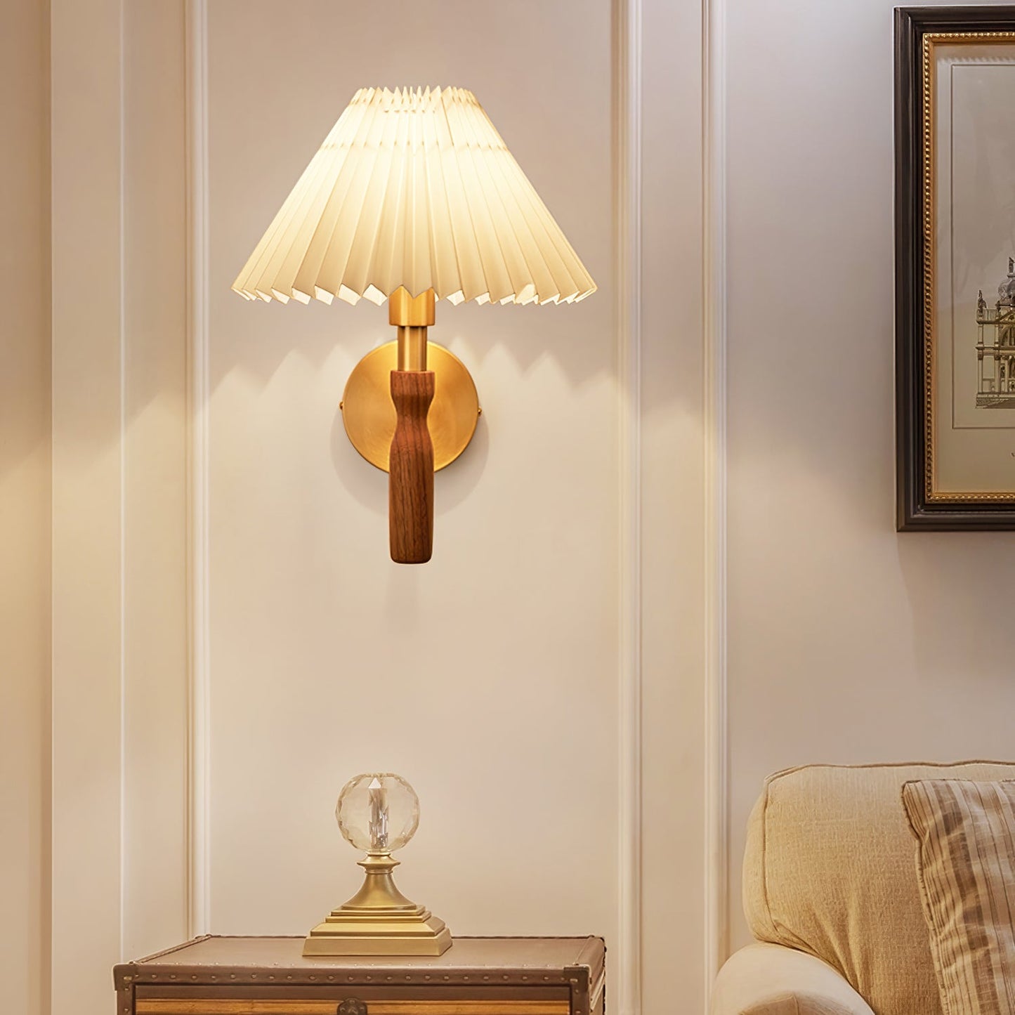 Maison Wooden Wall Lamp