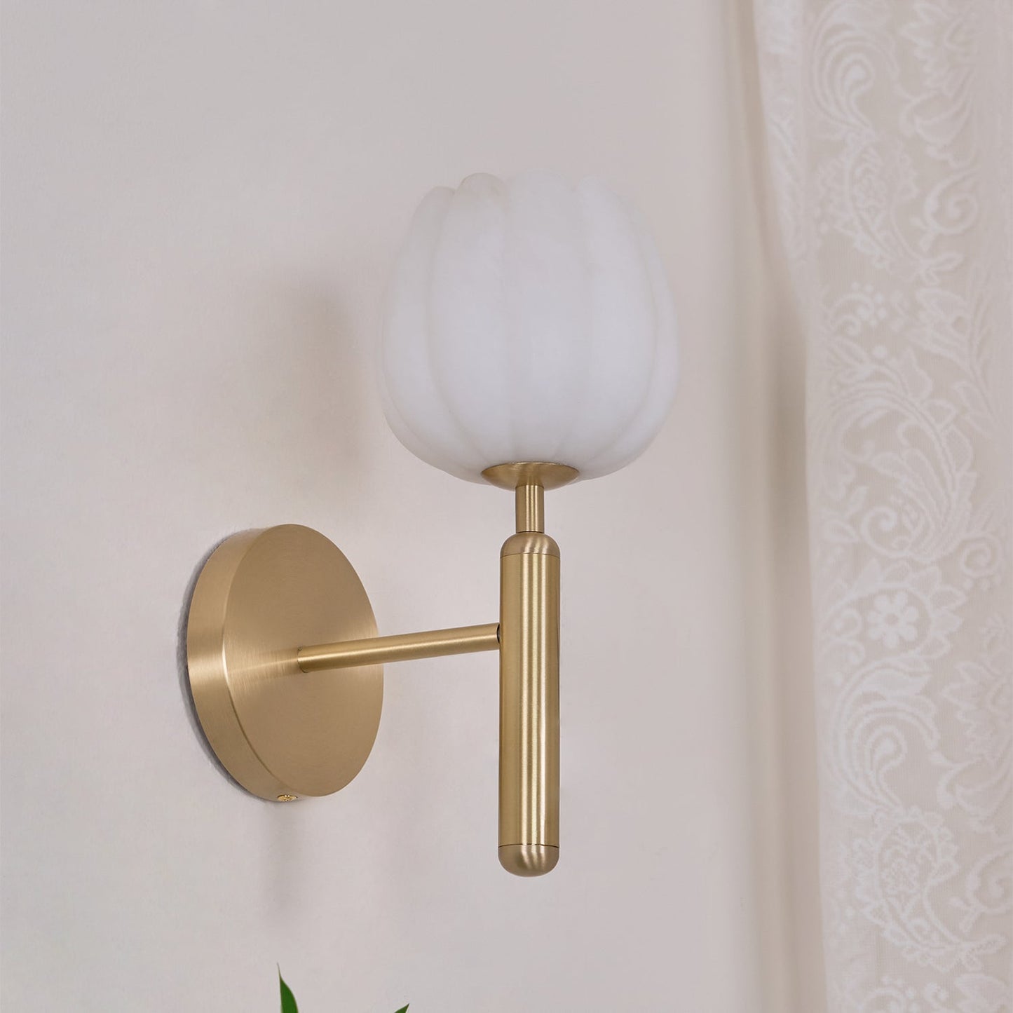 Flora Brass Wall Lamp