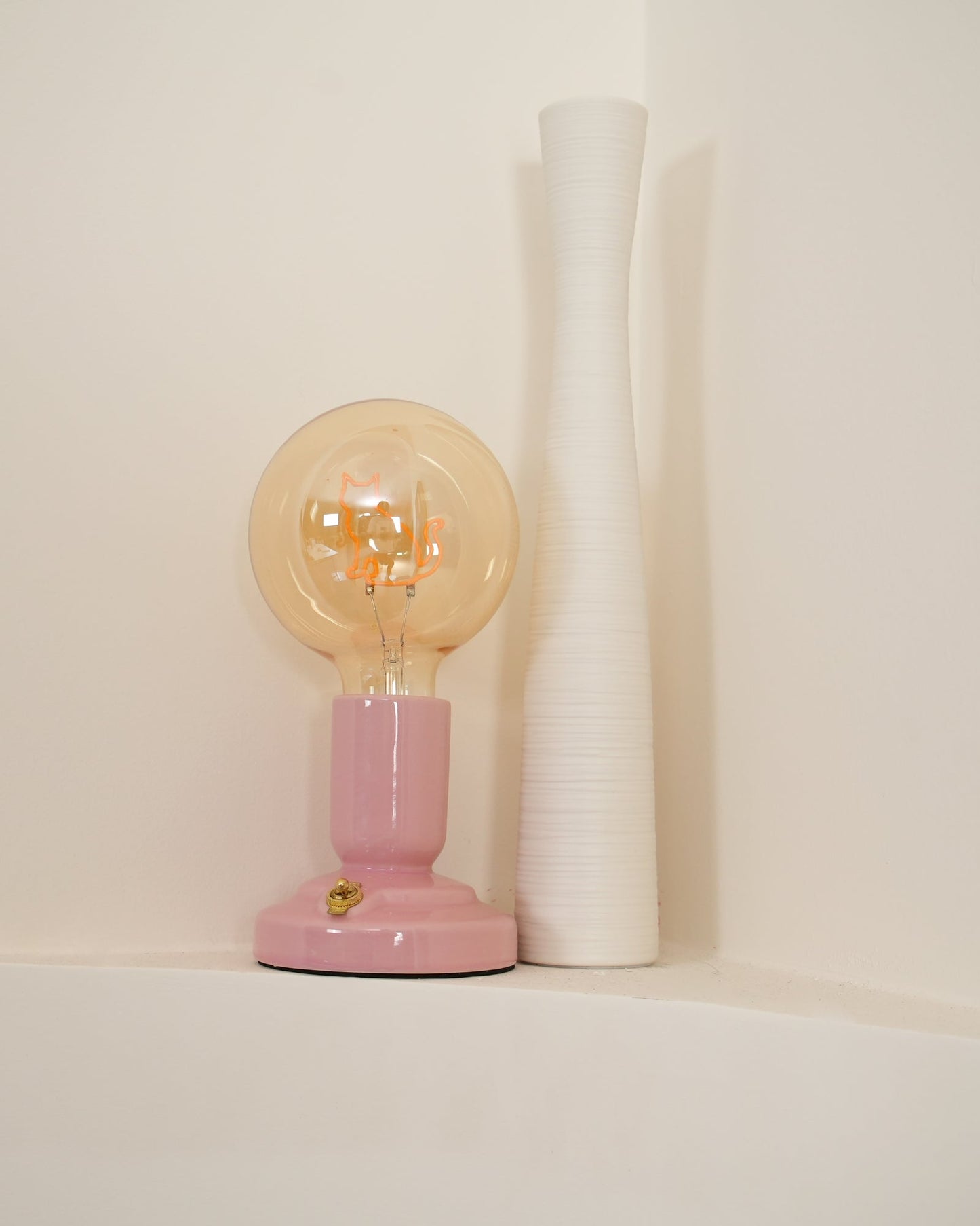 Nordic Style Cat Ceramic Table Lamp Built-in Battery
