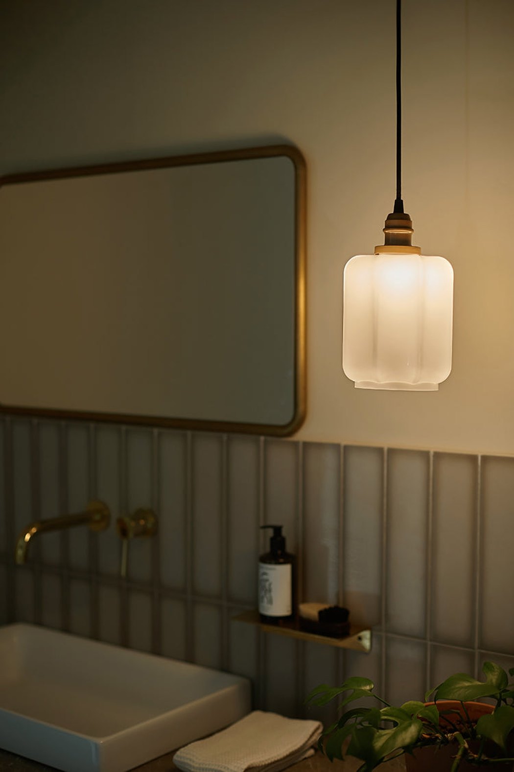 Clarice Glass Pendant Light
