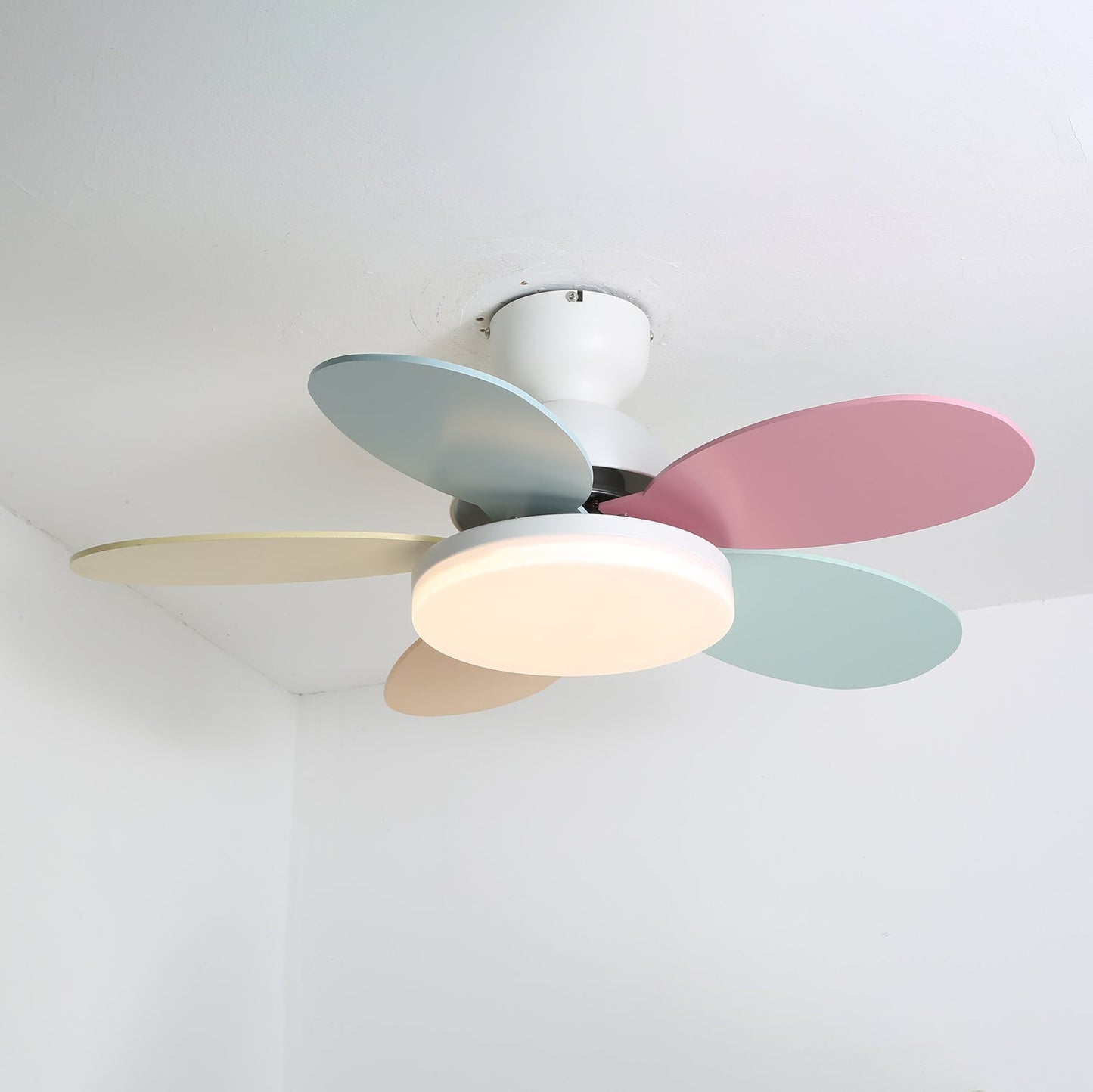 Petal Breeze Ceiling Fan Light