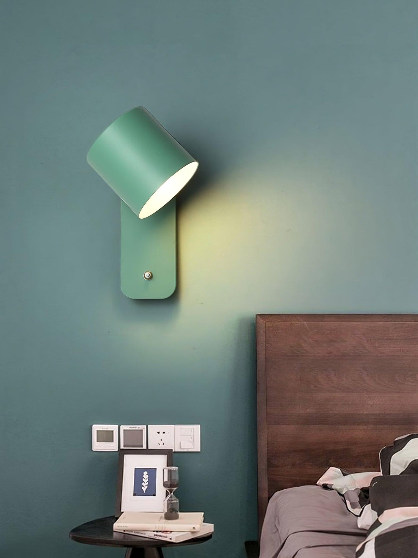 Astra Rotating Wall Light