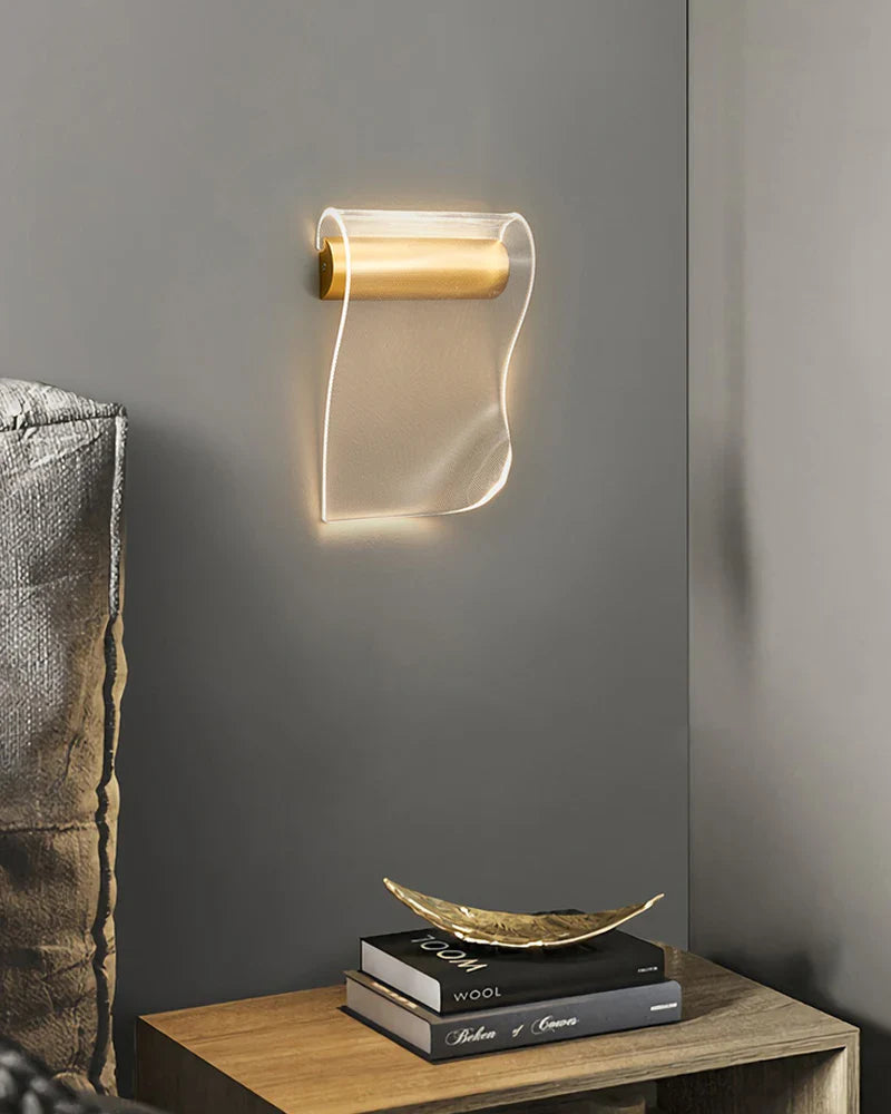 Zephyr Wall Lamp
