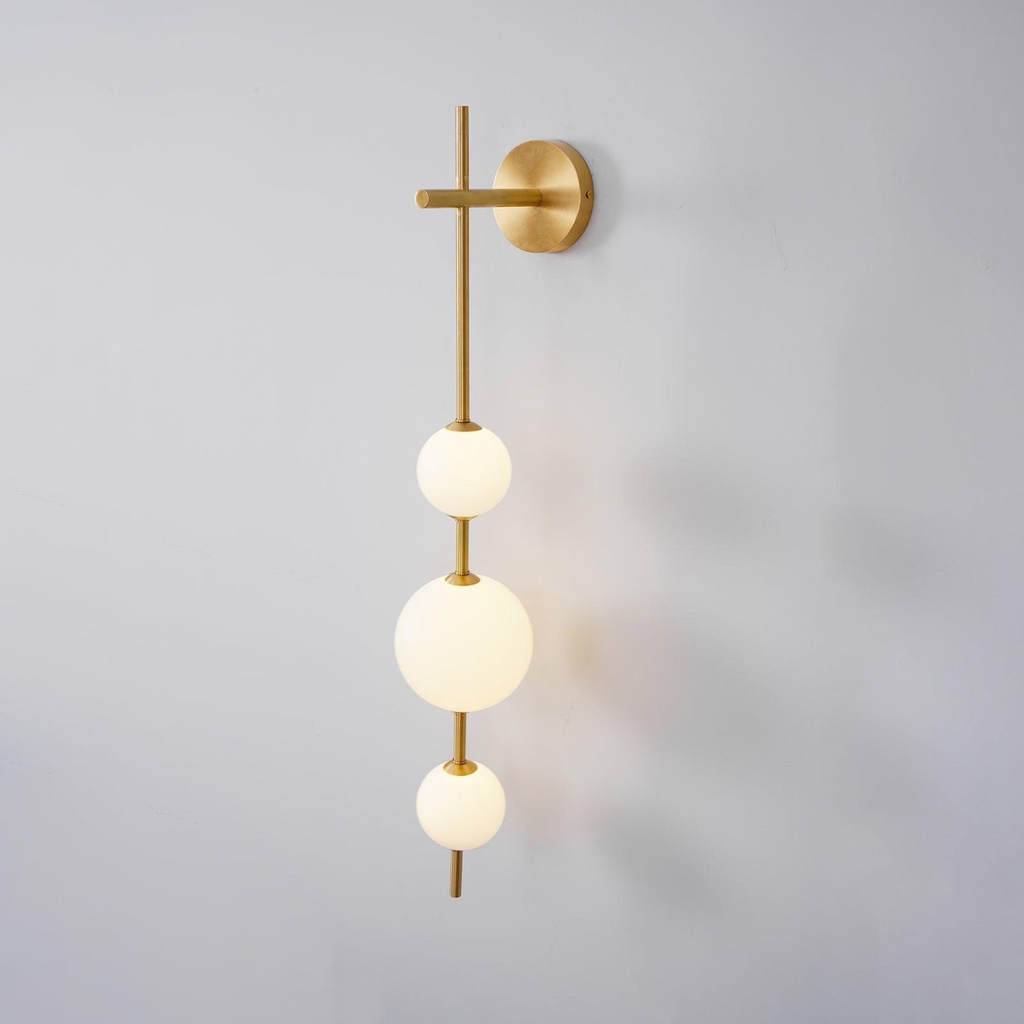 Vertical Sphere Wall Lamp