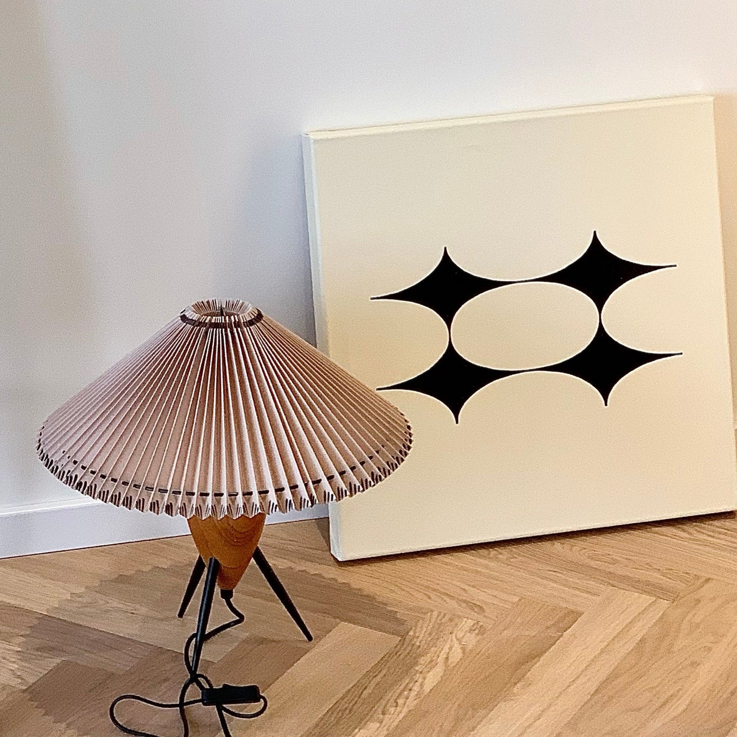 Mian Table Lamp