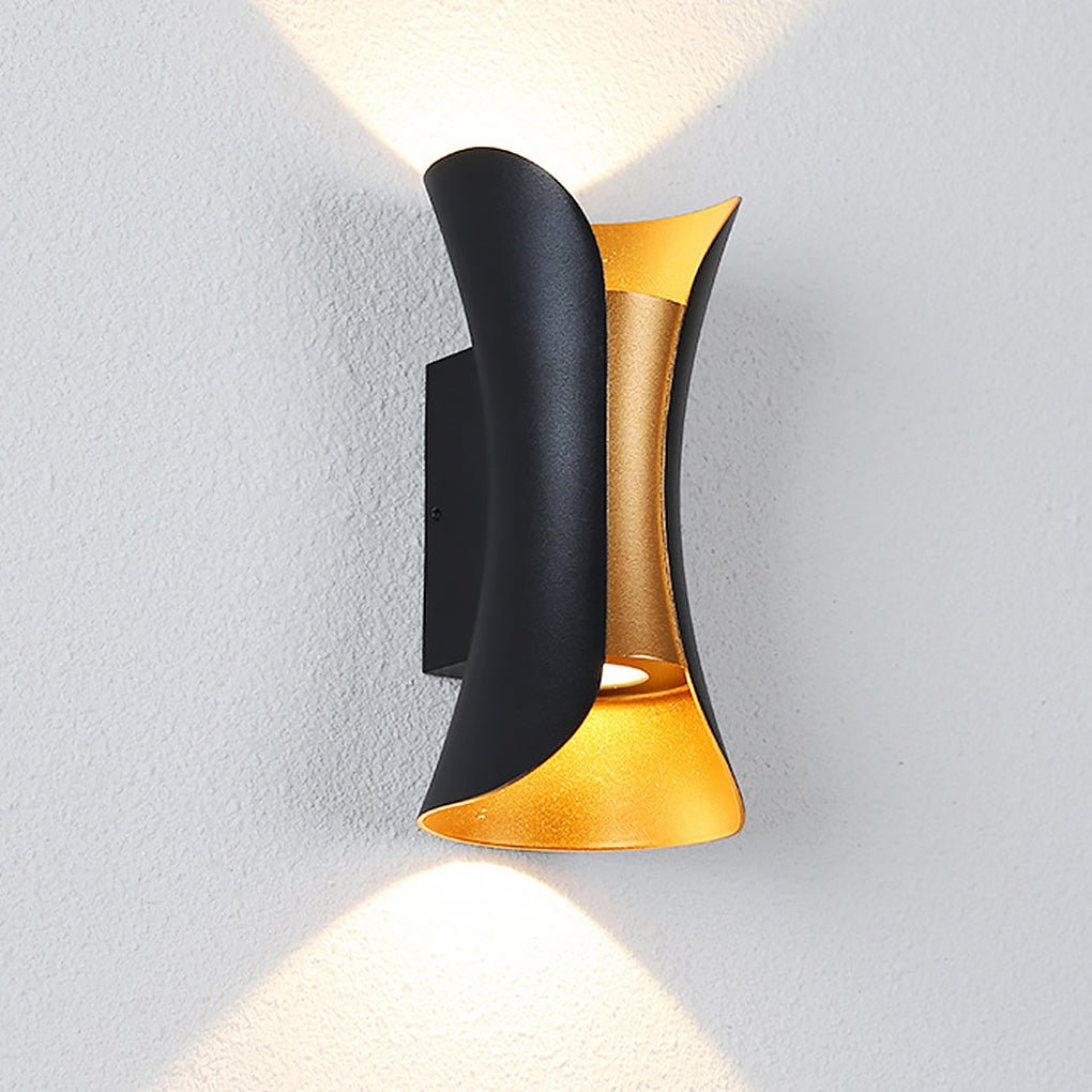 Curved Outdoor LED Wall Light