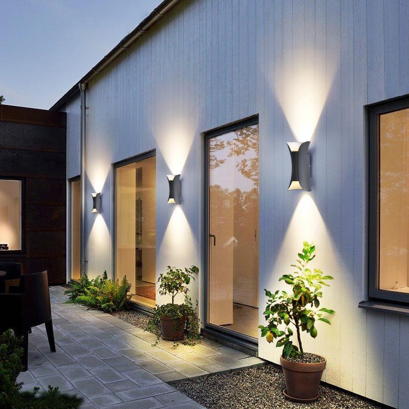 Curved Outdoor LED Wall Light
