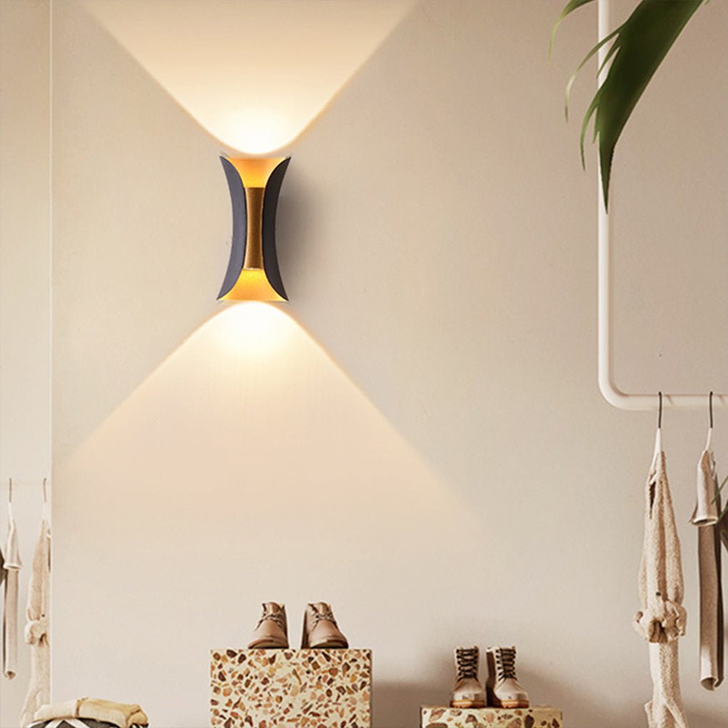 Curved Outdoor LED Wall Light