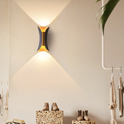 Curved Outdoor LED Wall Light