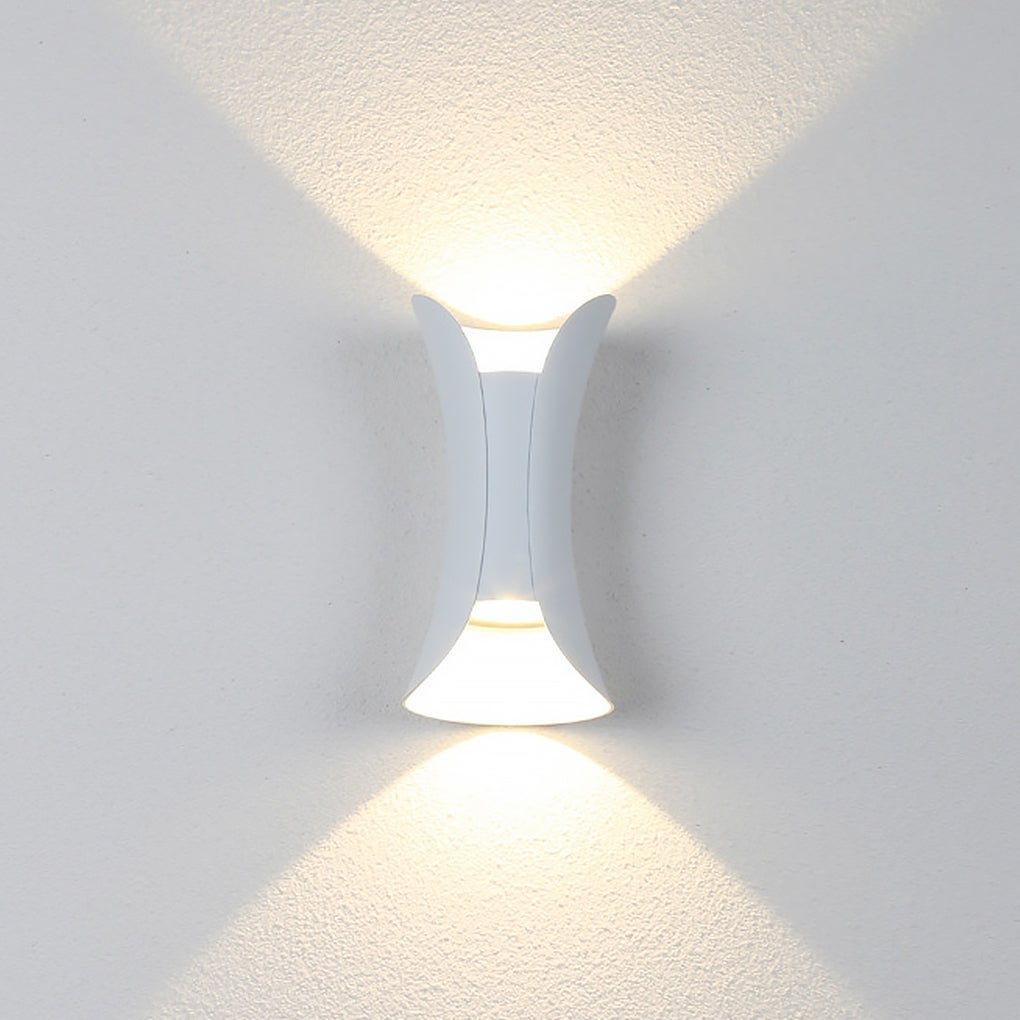 Curved Outdoor LED Wall Light