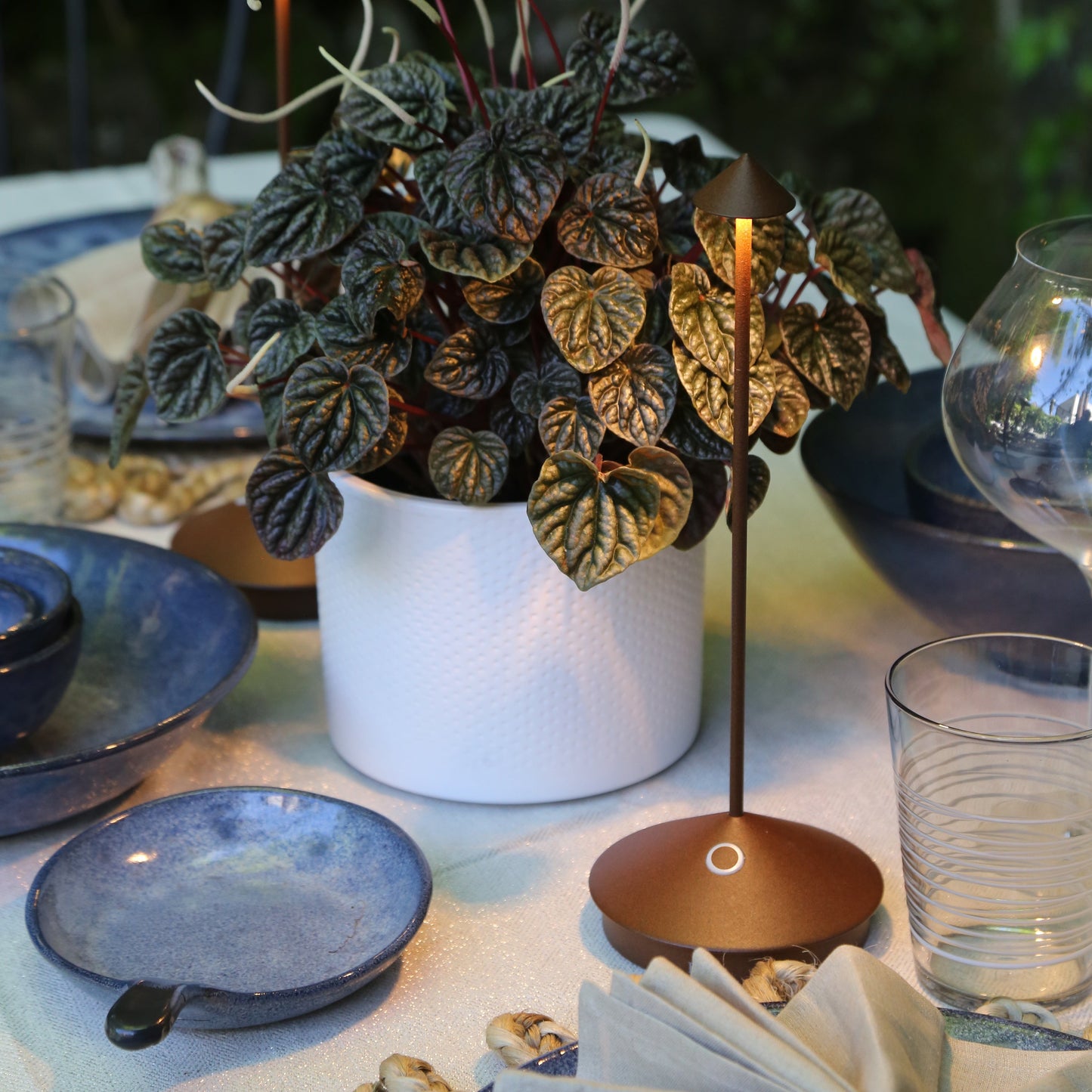 Modern Slim Cordless LED Table Lamp